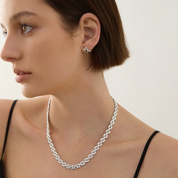 bisous stud earrings