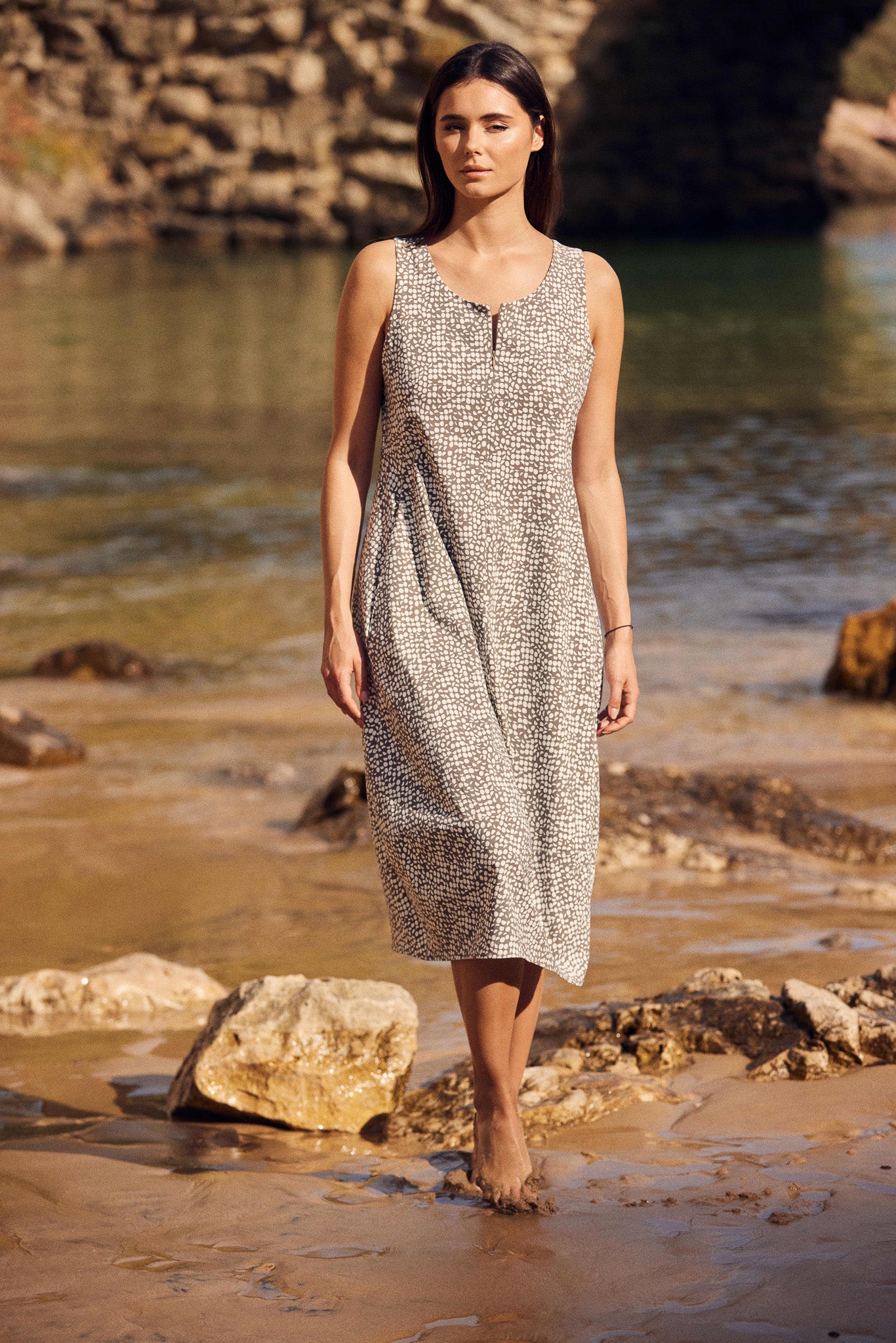 Peruzzi Sleeveless Print Technical Dress in Taupe and Ecru
