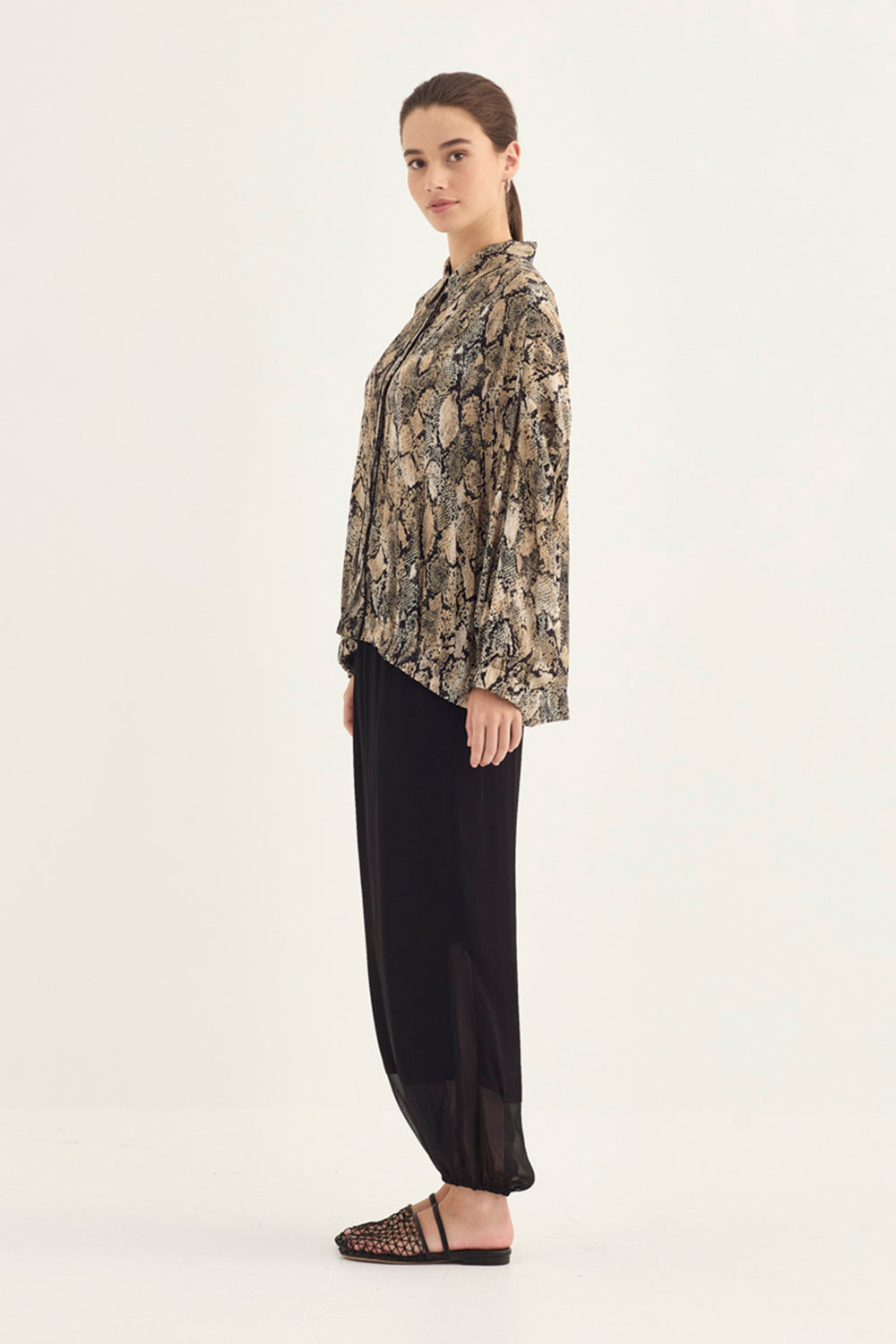 Verge Peyton Shirt in Print styled with Worship Pant, Black - Haus of Alma