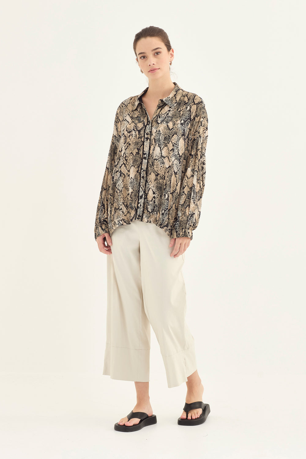 Verge Peyton Shirt in Print styled with Rico Pant, Putty - Haus of Alma