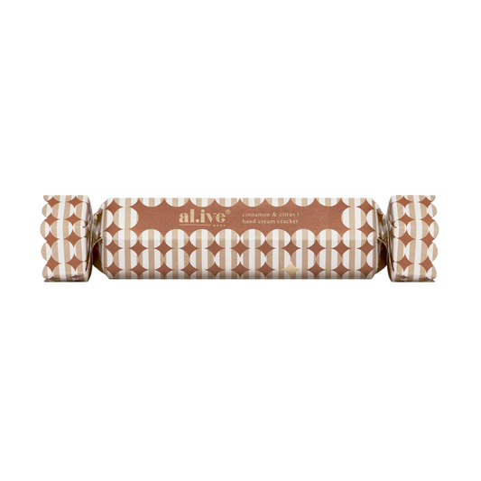 al.ive body Limited Edition Hand Cream Cracker Cinnamon & Citrus Christmas cracker
