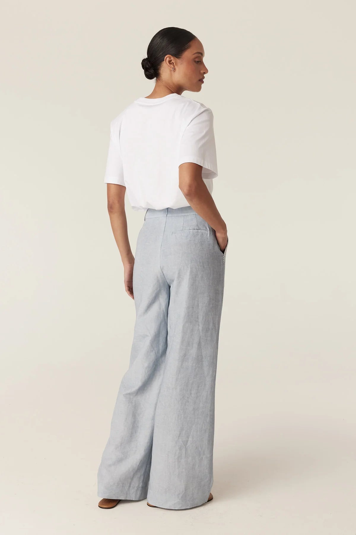 Cable Melbourne Leona Pant in Ice Blue, worn - back