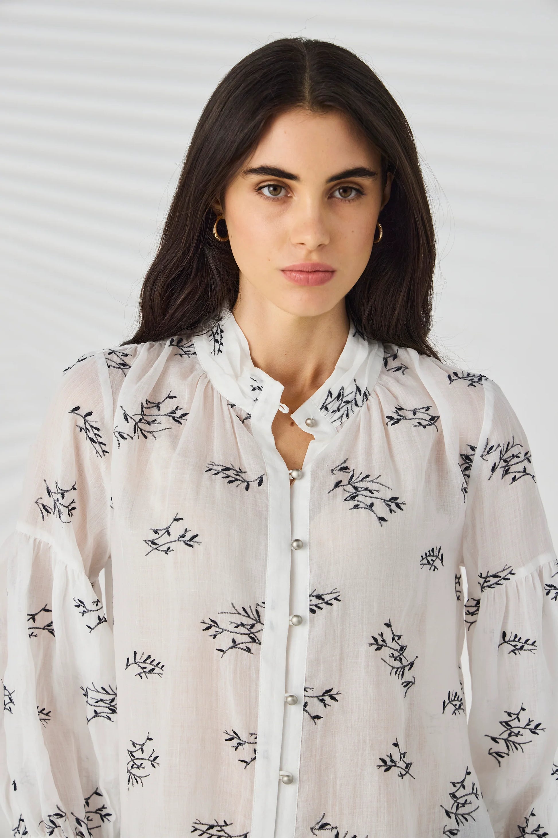 Lania Twig Shirt in Off White - collar embroidery detail