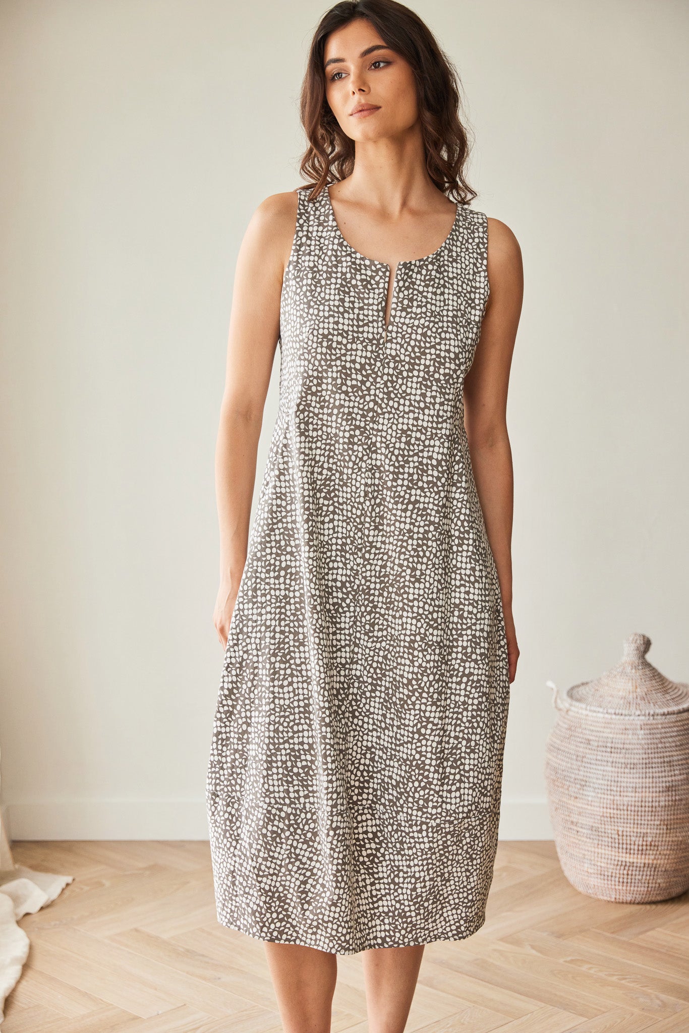 Peruzzi Sleeveless Print Technical Dress in Taupe and Ecru