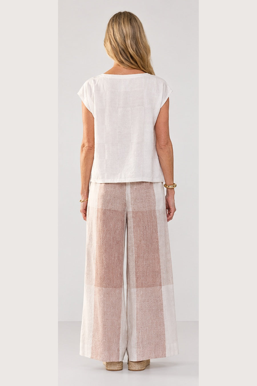 POL Clothing Naia Check Tee in White, worn - back