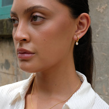 Heavenly Pearl Gold Earring